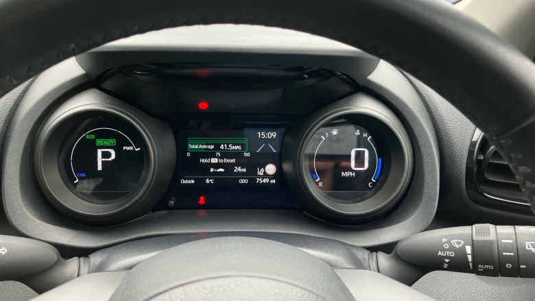 Toyota Yaris 1.5 Hybrid Design 5dr CVT Hybrid Hatchback